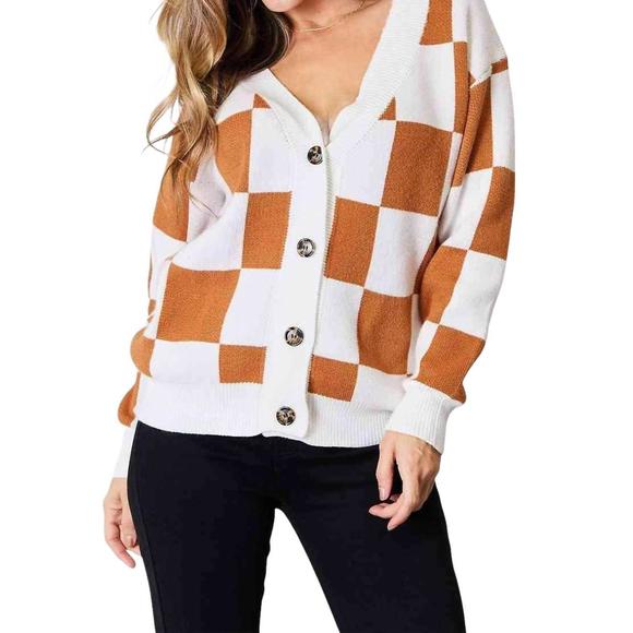 NEW DOUBLE TAKE plush oversized v-neck cardigan in camel - Picture 1 of 8